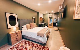 Boutique On Madeliefie